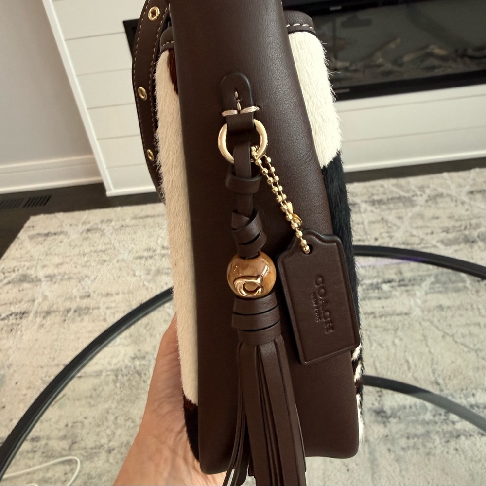 Nwot Coach Calf Hair Crossbody in Brown, Cream & Black - Picture 3 of 10